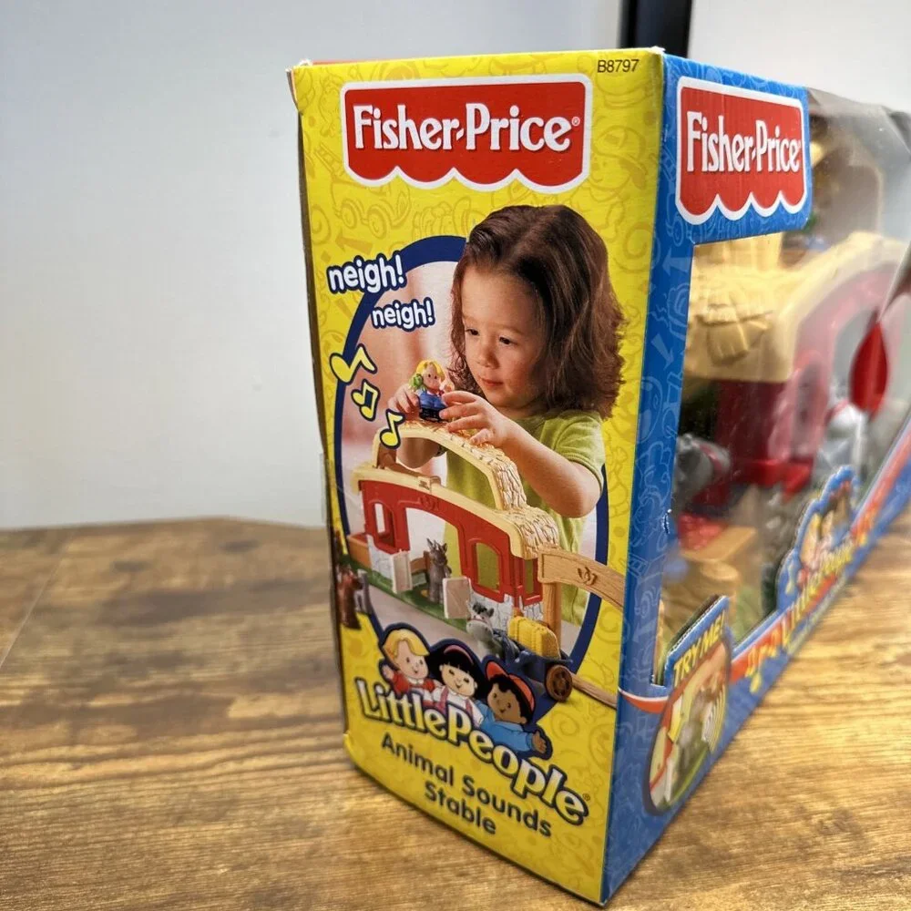 Vintage Fisher‎ Price Little People Animal Sounds Stable Tractor Set 2003